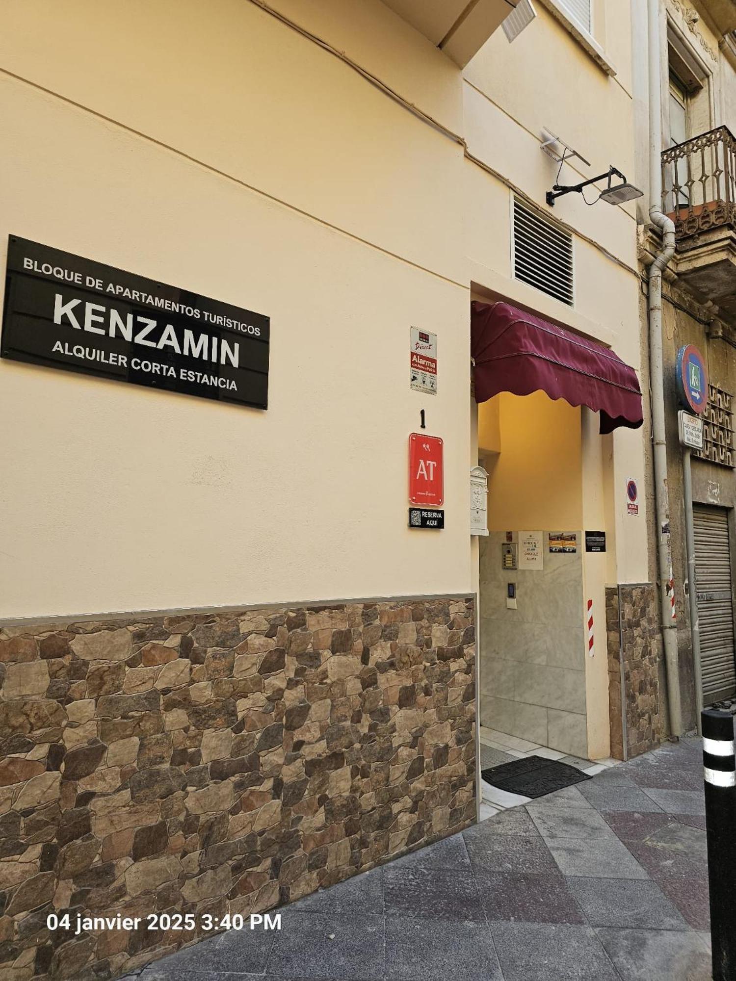 Apartamentos Turisticos Kenzamin 알리칸테 외부 사진