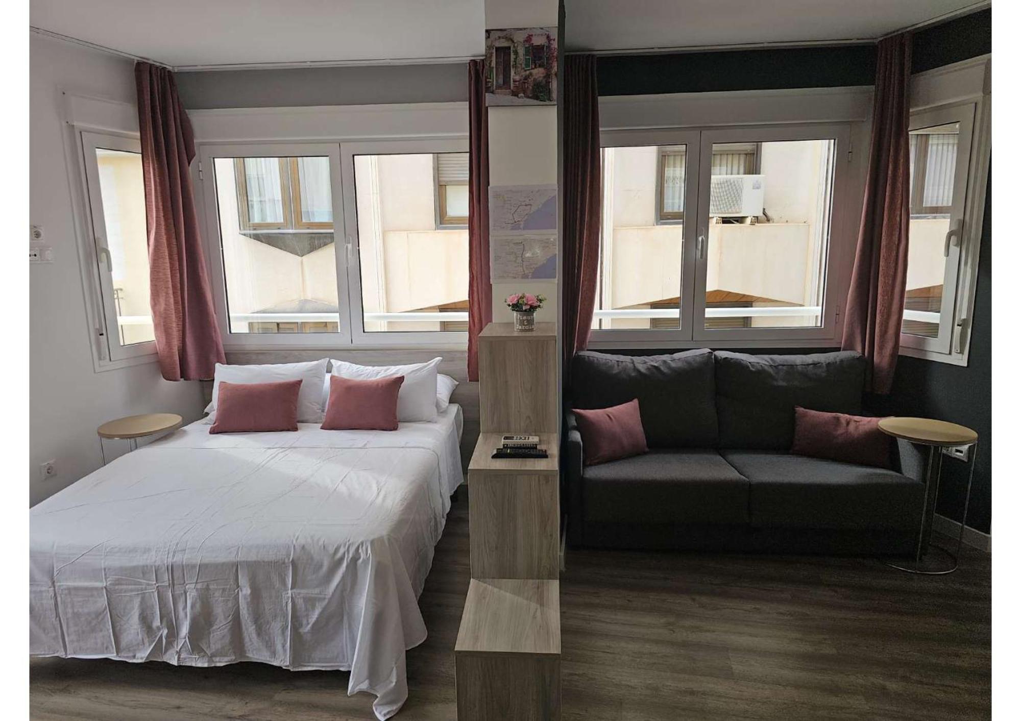 Apartamentos Turisticos Kenzamin 알리칸테 외부 사진